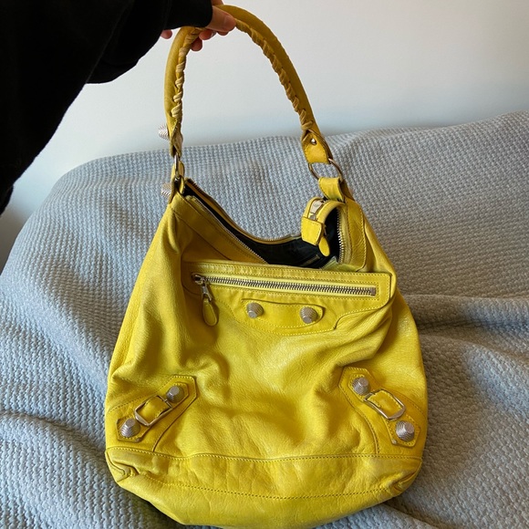 Yellow balenciaga hobo bag in great condition - Picture 2 of 5
